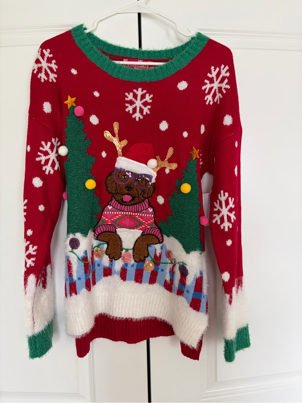 Kohl's Red Christmas Novelty Sweater with Green Trim and Multicolor Accents